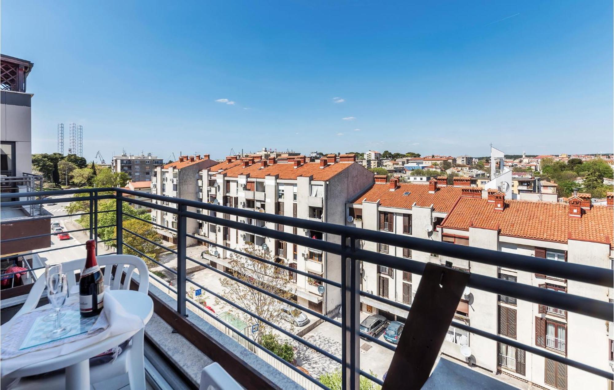 1 Bedroom Beautiful Apartment In Pula Bagian luar foto