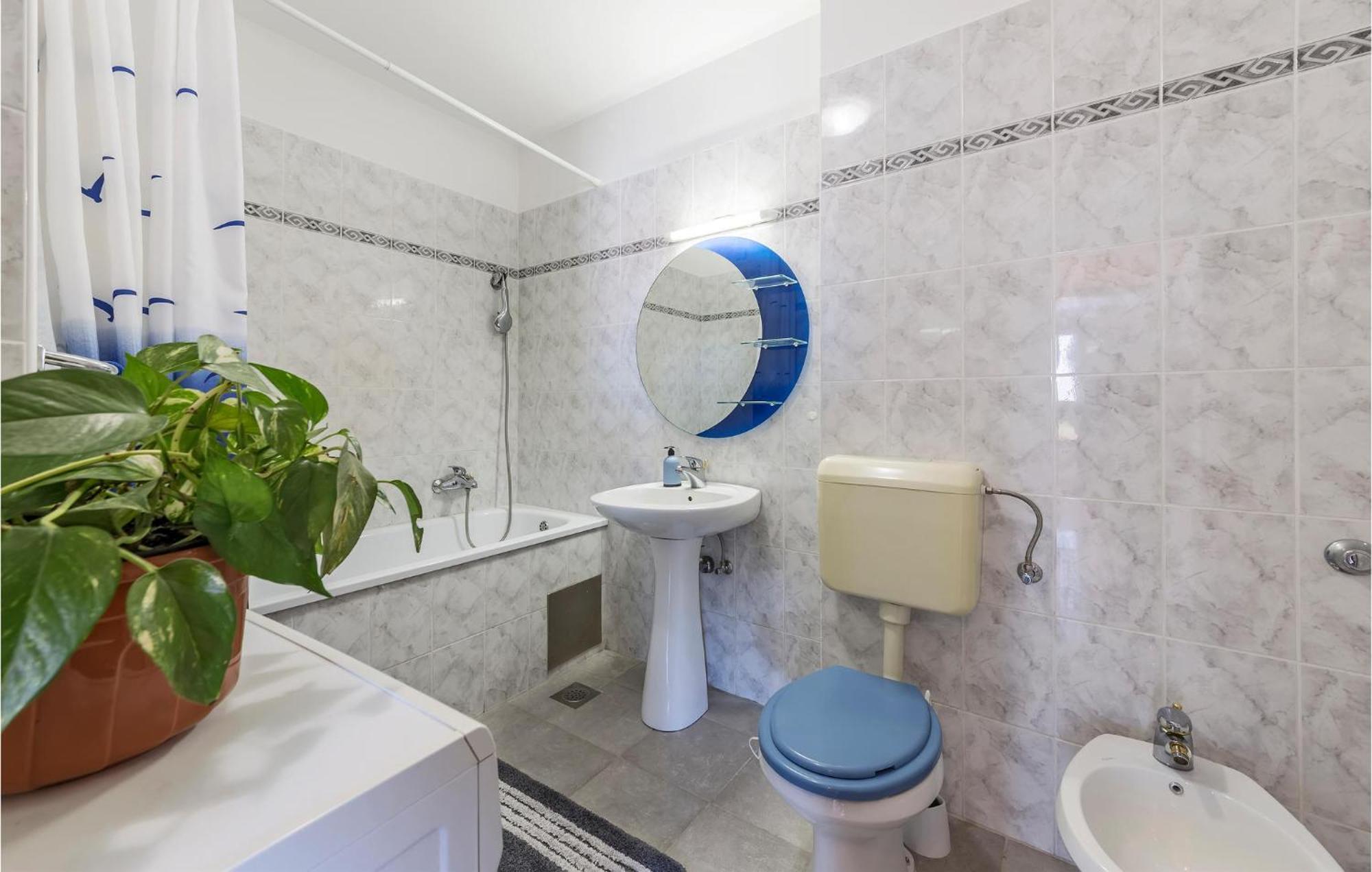 1 Bedroom Beautiful Apartment In Pula Bagian luar foto