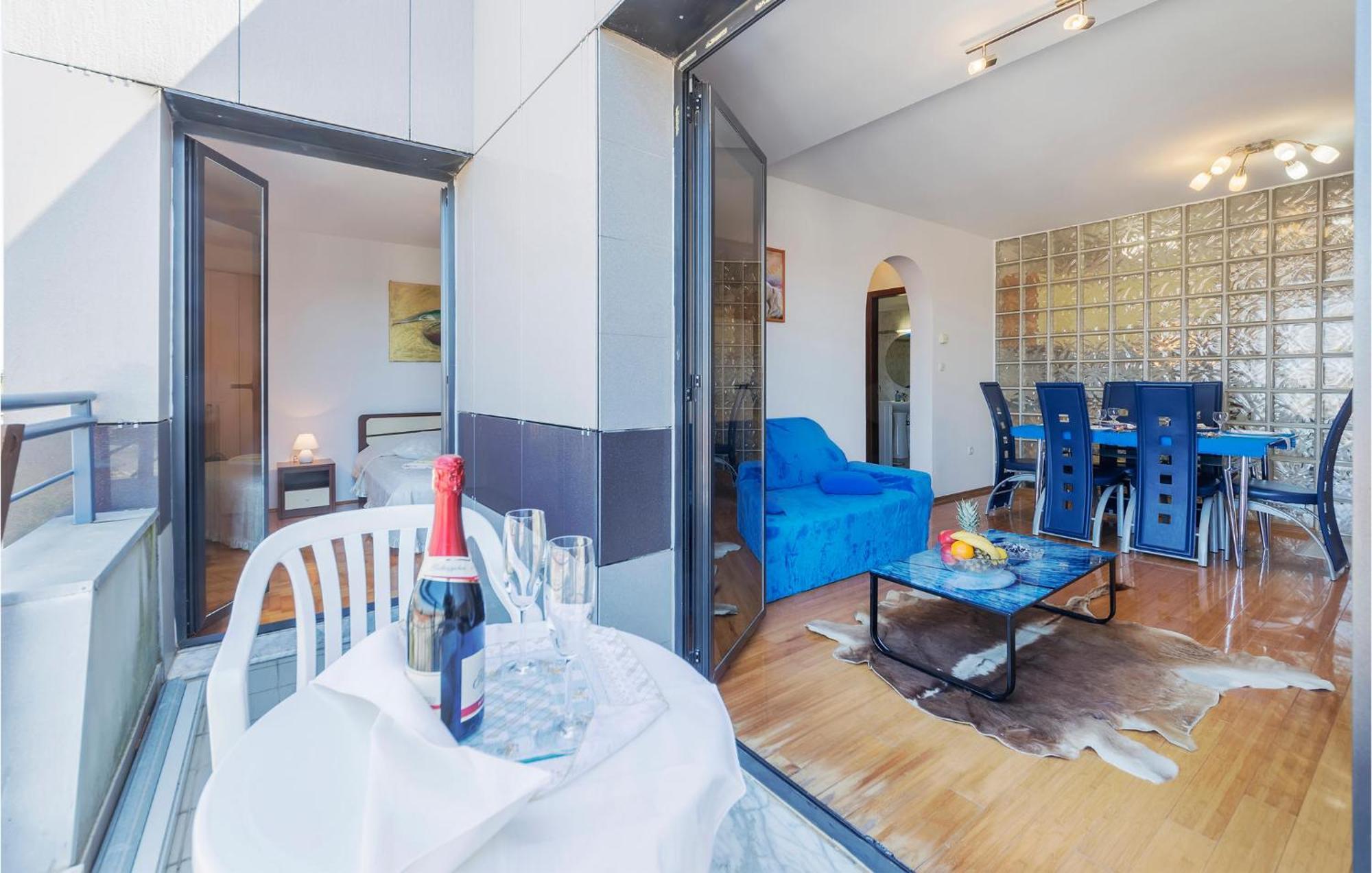 1 Bedroom Beautiful Apartment In Pula Bagian luar foto