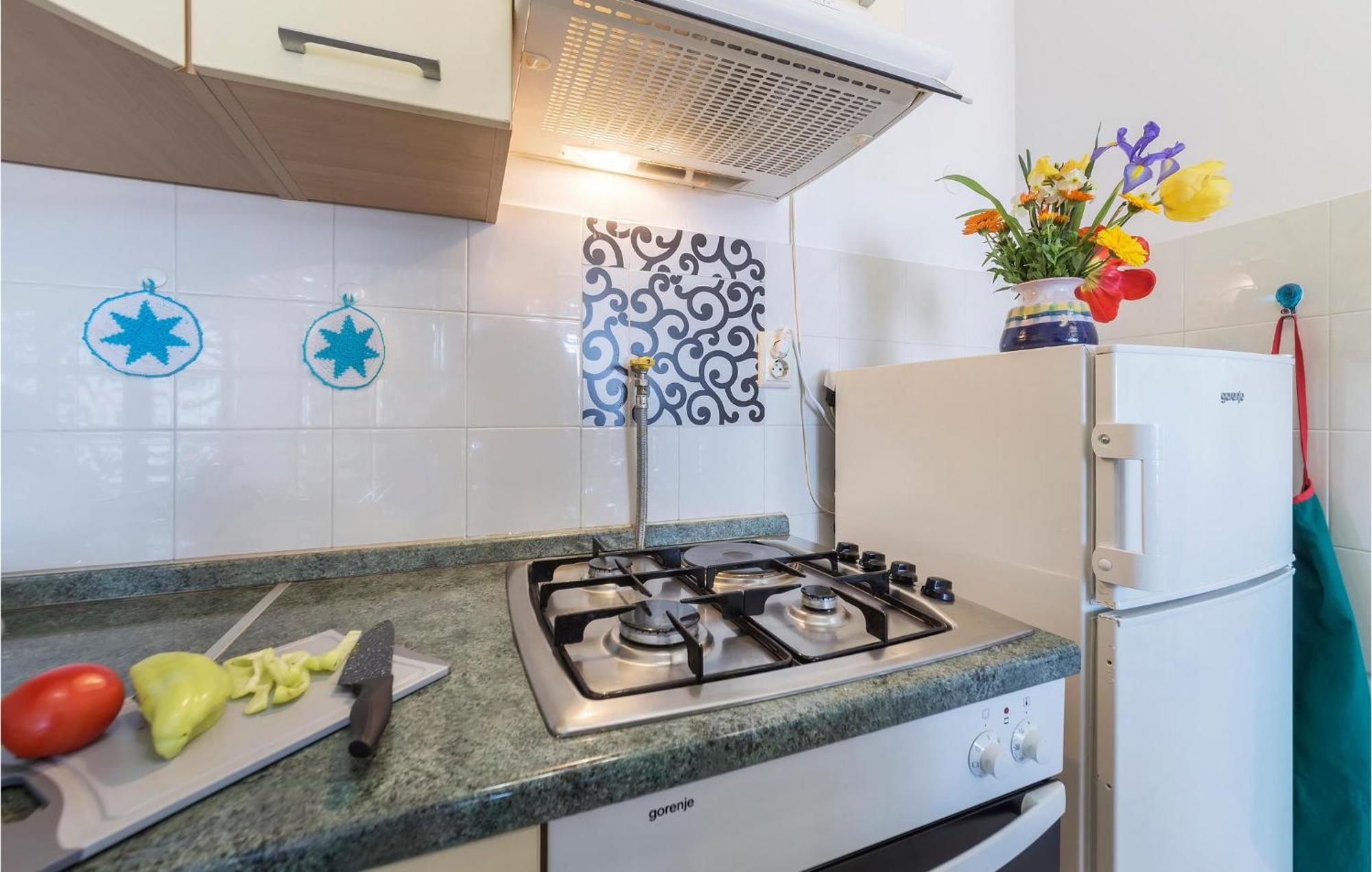 1 Bedroom Beautiful Apartment In Pula Bagian luar foto